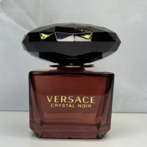 خرید عطر ورساچه کریستال نویر | Versace Crystal Noir